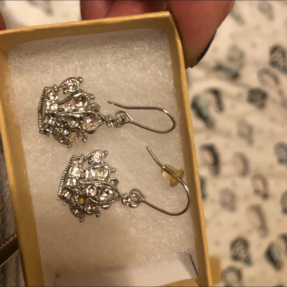 Crown earrings